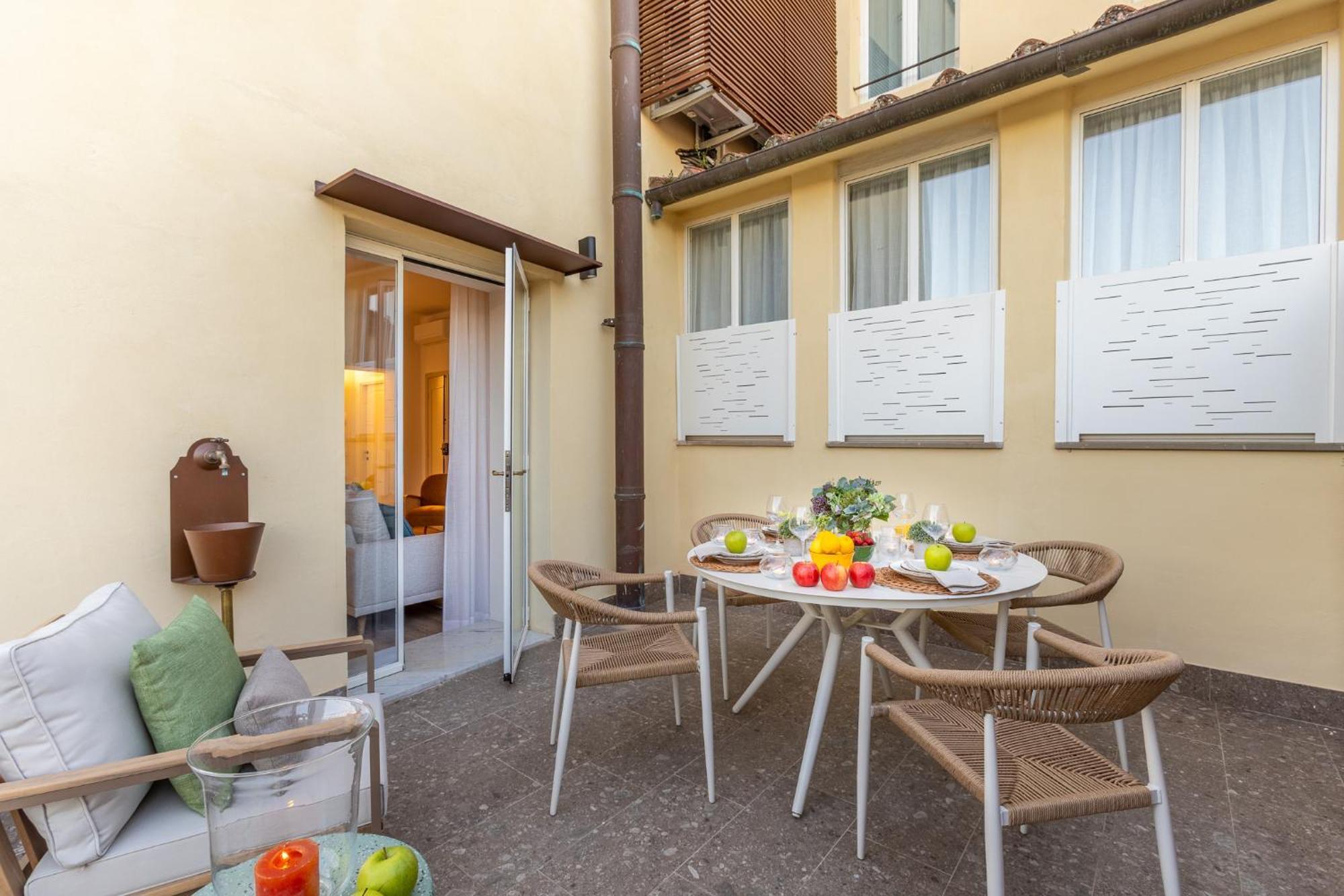 Letizia Terrace *
